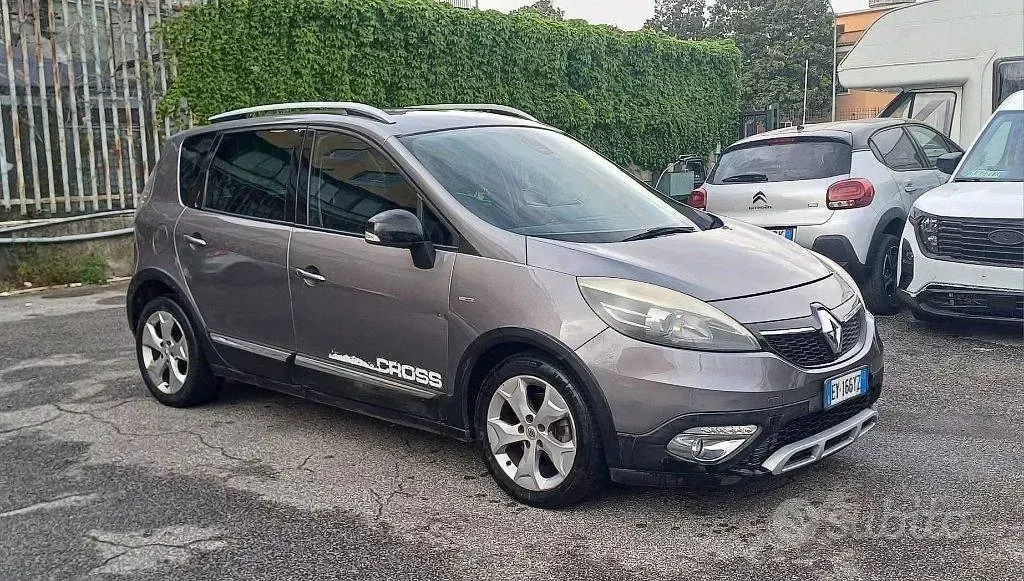 Usata Renault Scenic E-Tech XMOD 110 CV (80 kW) 2015 Grigio Monovolume