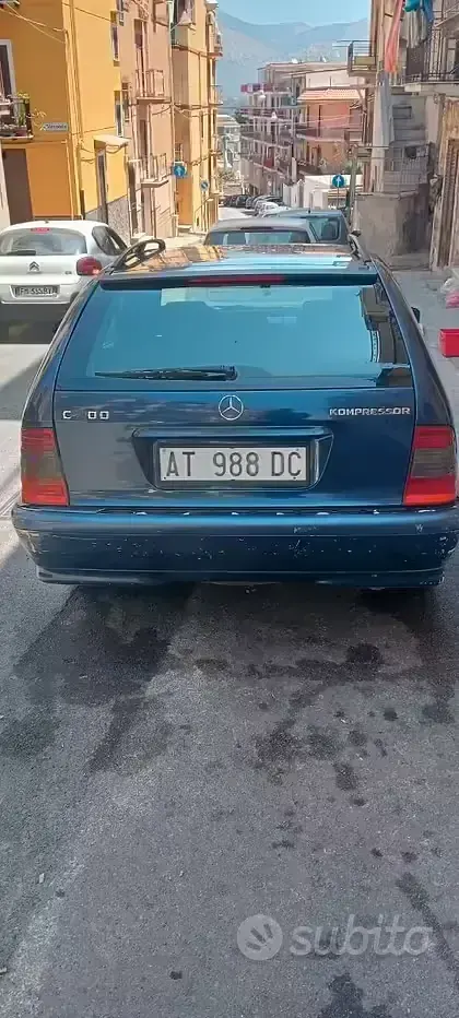 Usata Mercedes C200 192 CV (141 kW) 1998 Bluazzurro Station wagon