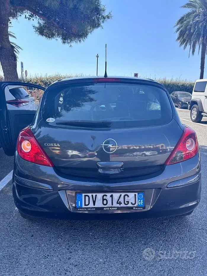 Usata Opel Corsa 80 CV (58 kW) 2009 Bluazzurro Utilitaria