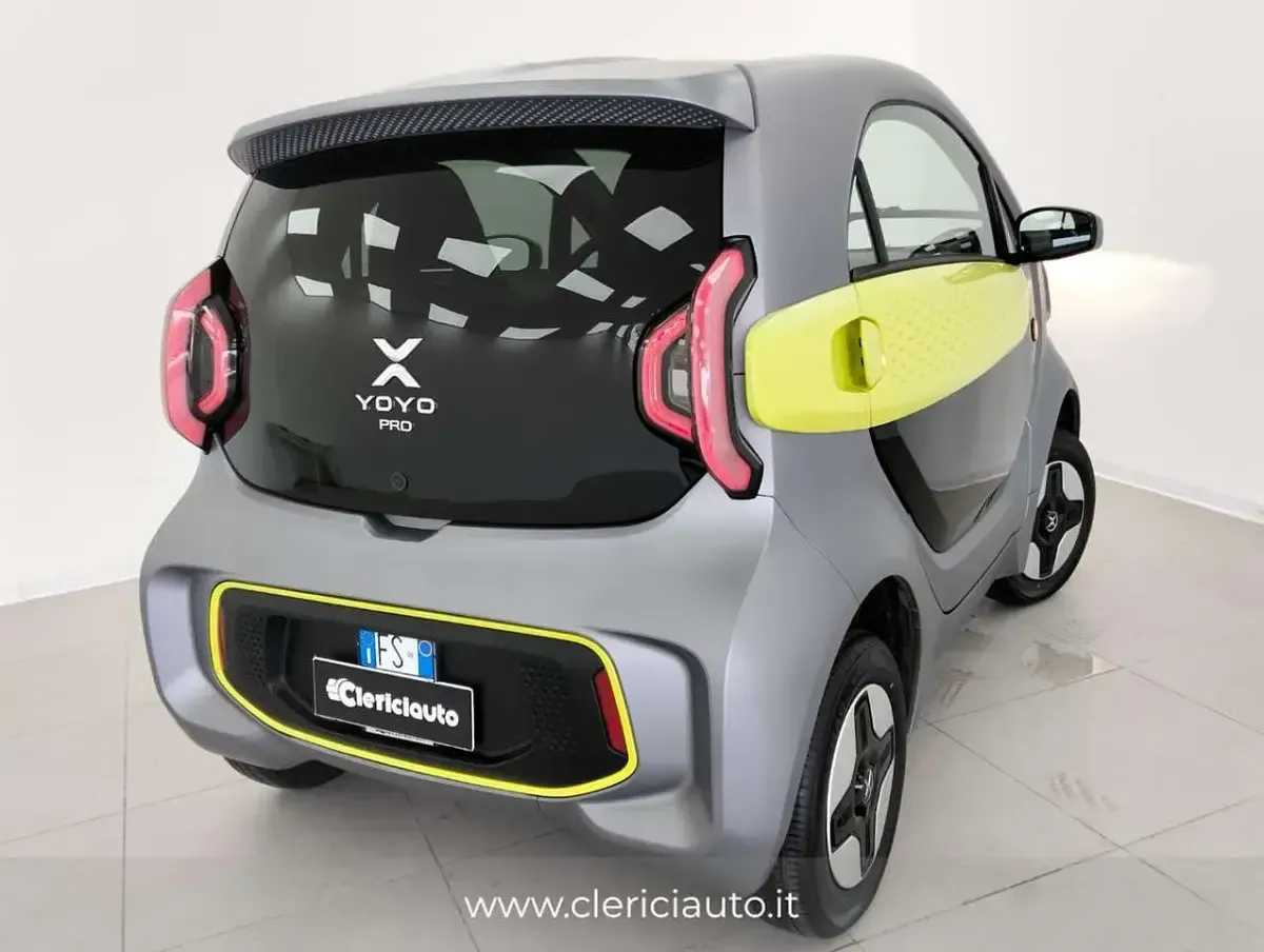 Usata XEV Yoyo 7 kW (10 CV) 2025 Grigio Utilitaria
