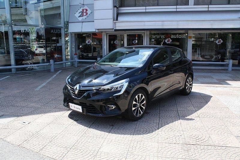 Usado Renault Clio V Techno 90 CV (66 kW) 2023 Negro Berlina