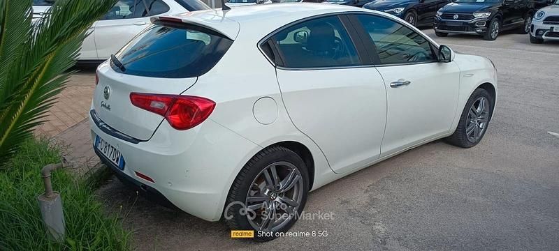 Usata Alfa Romeo Giulietta Distinctive 120 CV (88 kW) 2016 Bianco Berlina
