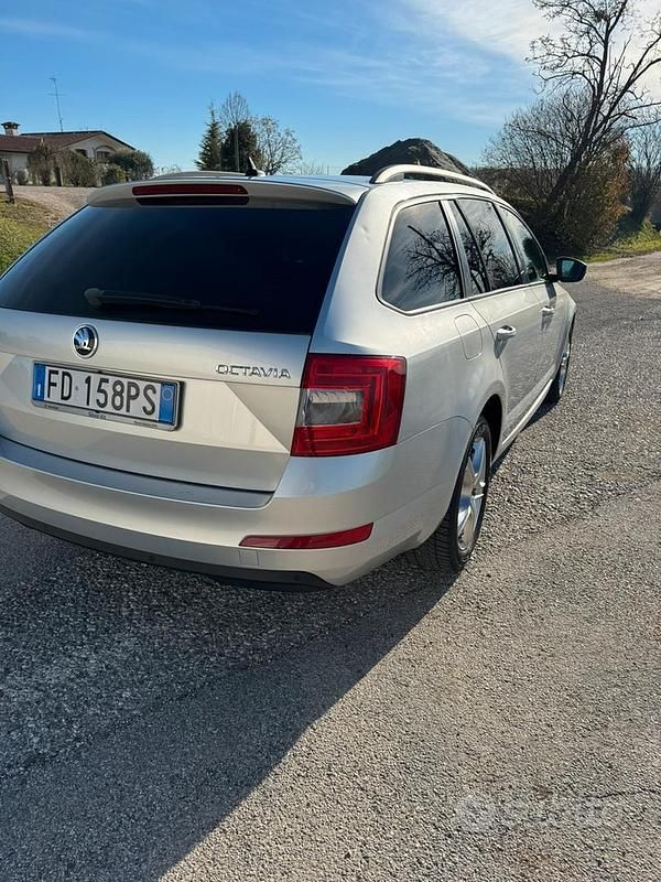 Usata Skoda Octavia 116 CV (85 kW) 2016 Grigio Station wagon