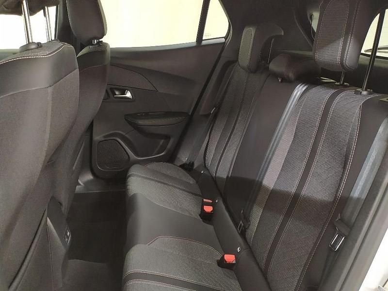 Usata Peugeot 2008 Allure 131 CV (96 kW) 2024 Bianco SUV