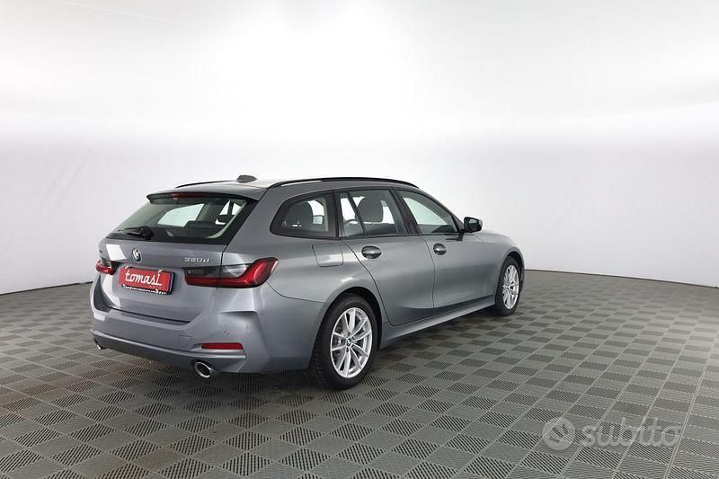 Begagnad BMW 320e Efficient Dynamics 190 HK (139 kW) 2023 Grå Kombi