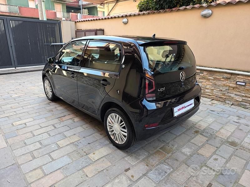 Usata VW up! Move 60 CV (44 kW) 2020 Nero Utilitaria