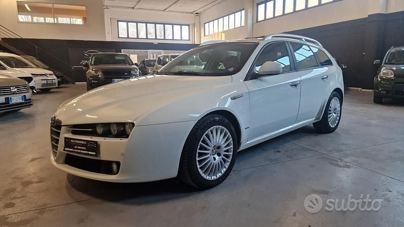 Käytetty Alfa Romeo 159 Progression 136 HP (100 kW) 2011 Valkoinen Farmari