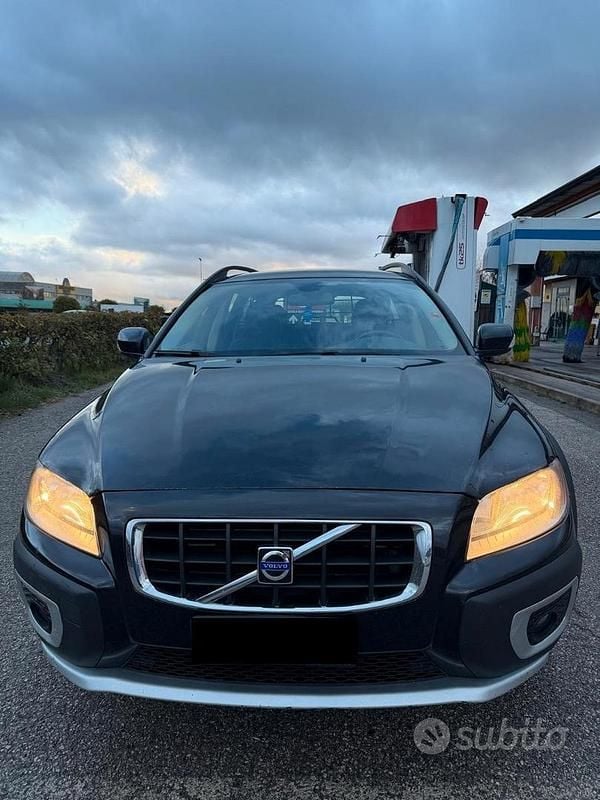 Usata Volvo XC70 Kinetic 185 CV (136 kW) 2007 Nero Station wagon