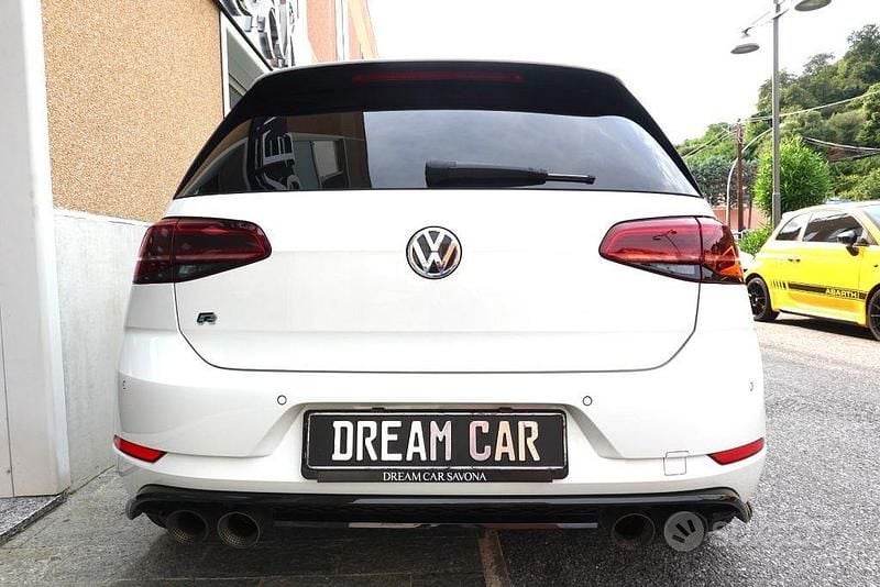 Käytetty VW Golf VII R 300 HP (220 kW) 2019 Valkoinen Viistoperä