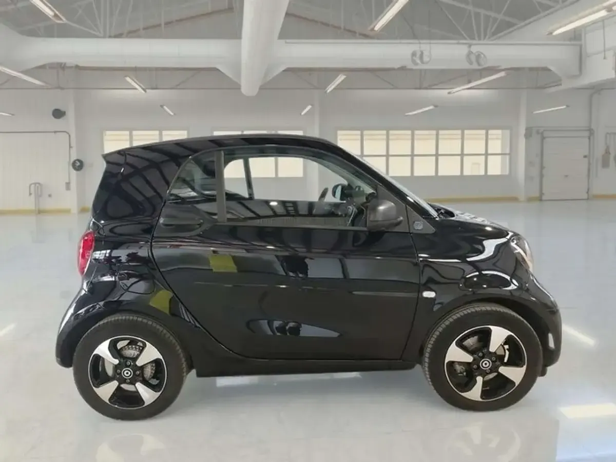 Usata Smart ForTwo Coupé Passion 41 kW (56 CV) 2023 Nero Coupé