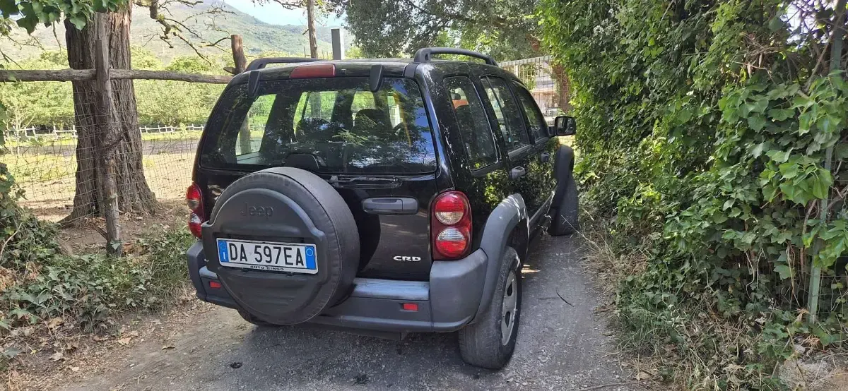 Usata Jeep Cherokee Limited 163 CV (119 kW) 2006 Nero SUV