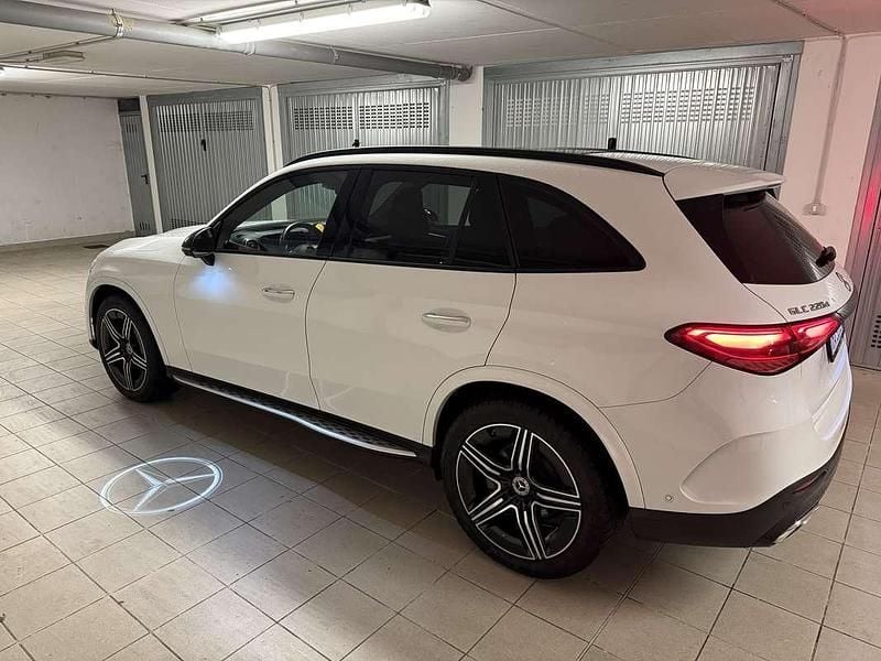 Usata Mercedes GLC220 AMG Line Premium Plus 197 CV (144 kW) 2023 Bianco SUV
