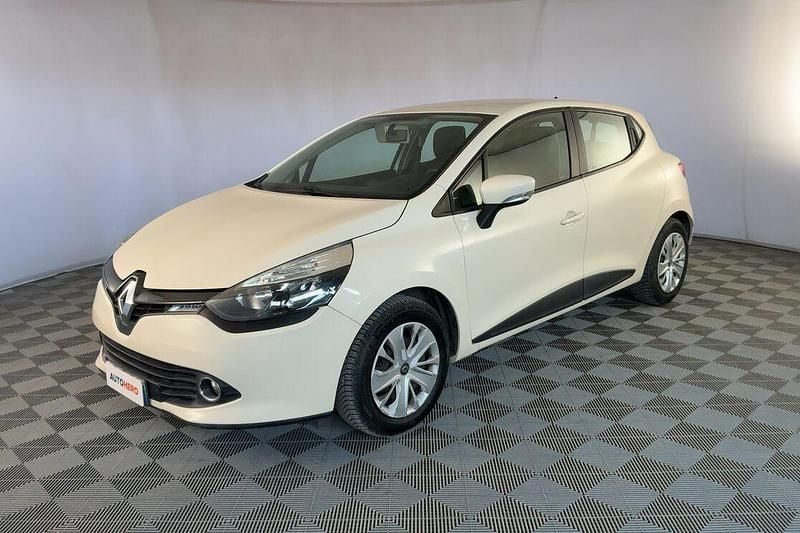Usata Renault Clio IV Life 75 CV (55 kW) 2015 Beige Berlina