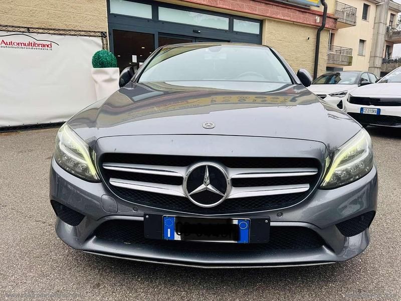 Usata Mercedes C180 Premium 194 CV (142 kW) 2020 Grigio Berlina