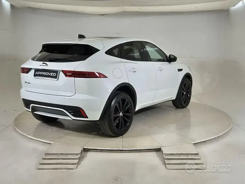Usata Jaguar E-Pace SE 204 CV (150 kW) 2022 Bianco SUV