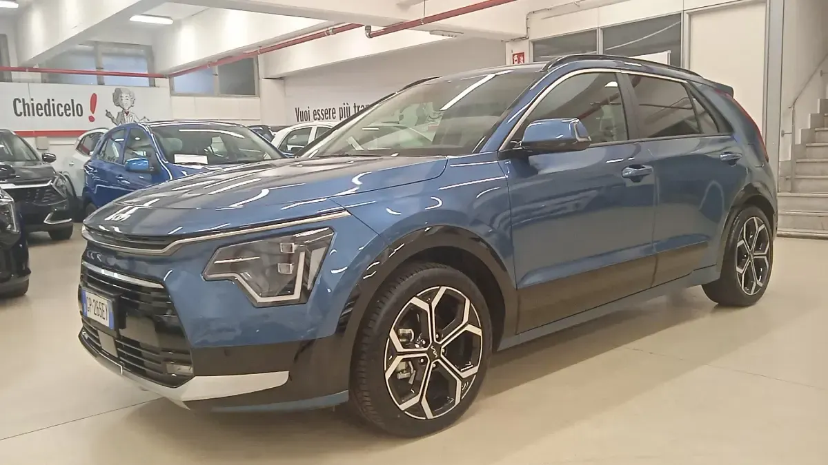 Usata Kia Niro 105 CV (77 kW) 2023 Mineral blue SUV