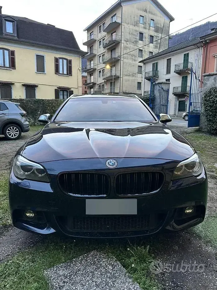 Usata BMW 525 Comfort Edition 218 CV (160 kW) 2016 Blu Station wagon