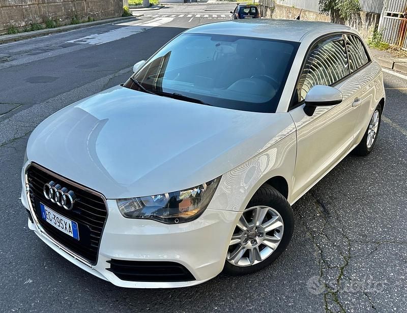 Usata Audi A1 Ambition 105 CV (77 kW) 2012 Bianco Utilitaria