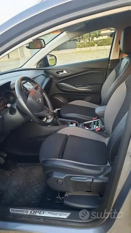 Usata Opel Grandland X Innovation 131 CV (96 kW) 2019 Grigio SUV