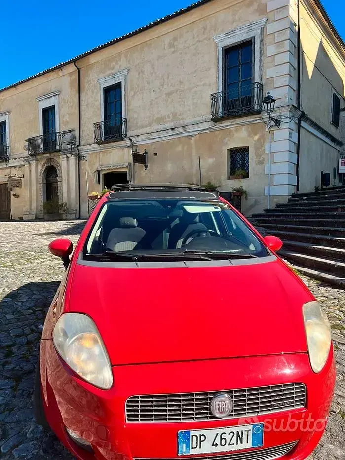 Usata Fiat Grande Punto 90 CV (66 kW) 2008 Rosso Utilitaria