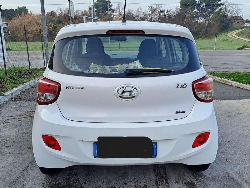Usata Hyundai i10 Classic 69 CV (50 kW) 2014 Bianco Utilitaria