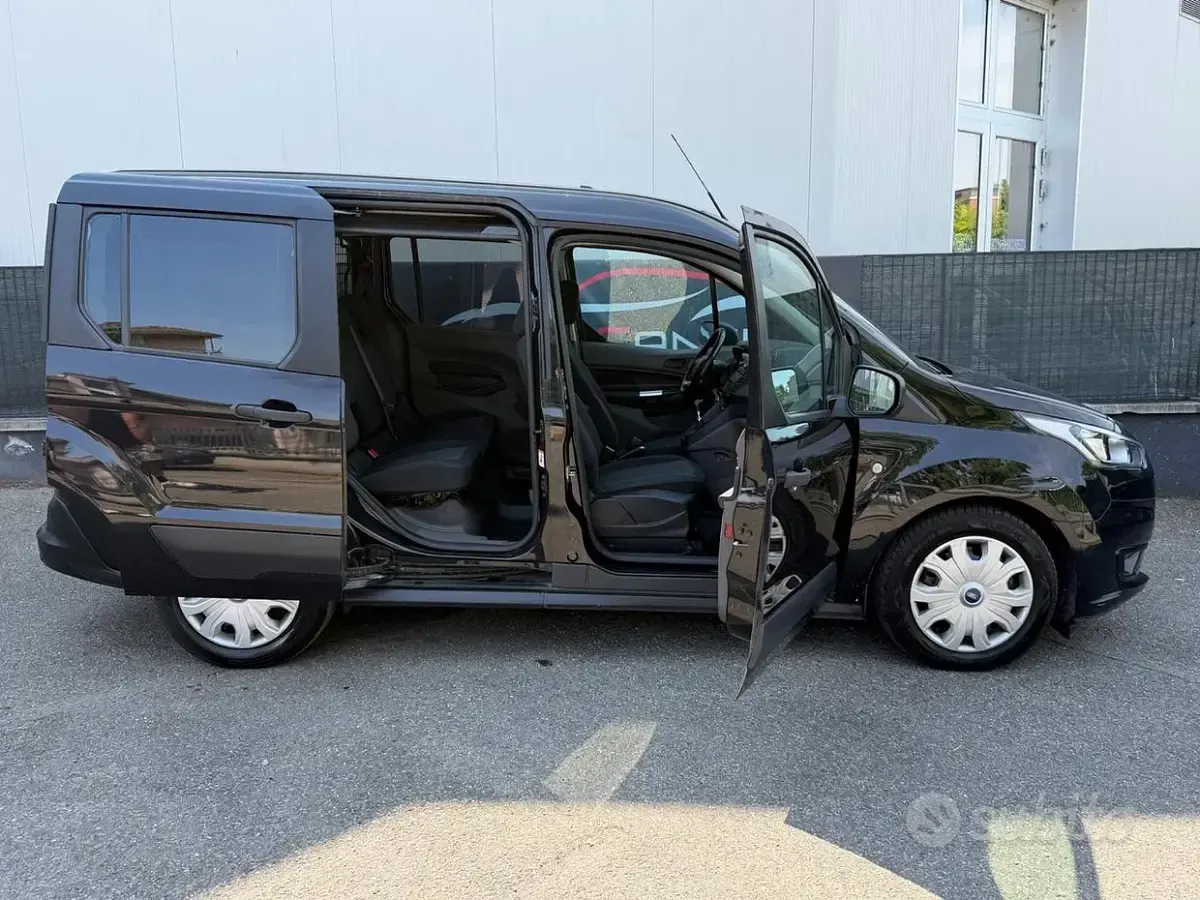 Usata Ford Transit Connect 101 CV (74 kW) 2021 Nero Monovolume