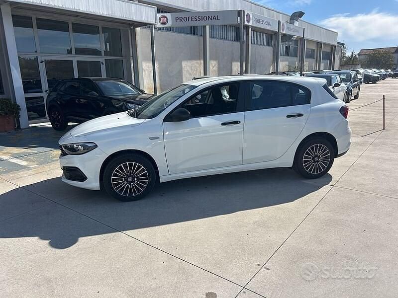 Usata Fiat Tipo 131 CV (96 kW) 2024 Bianco Berlina