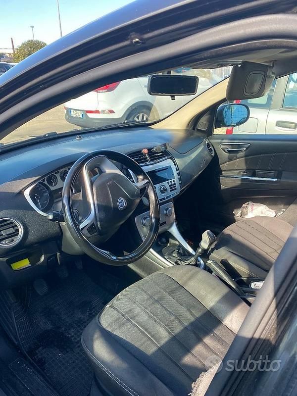 Usata Lancia Delta 2008 Grigio Utilitaria