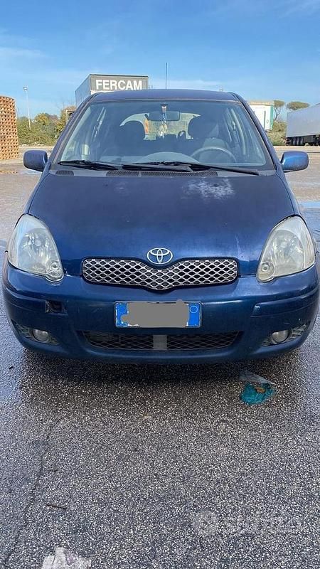 Blu Usata 2004 Toyota Yaris Sol Due volumi | 900 € - Immagine 1/1