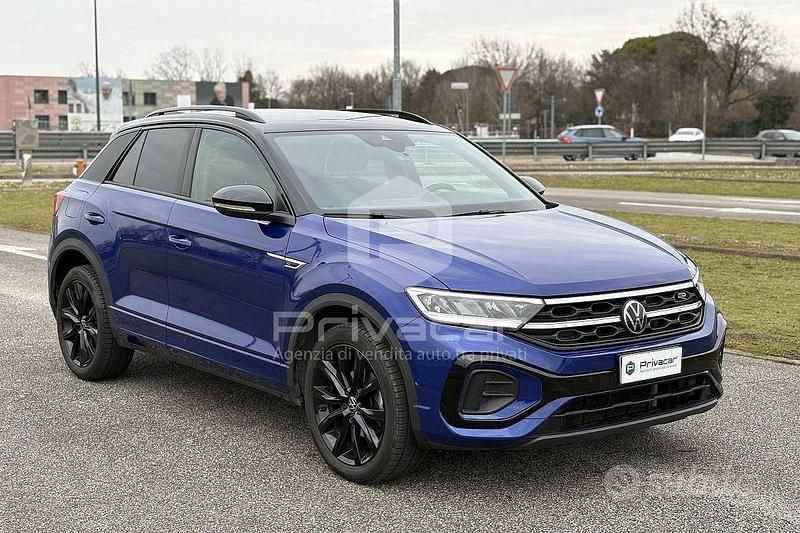 Usata VW T-Roc R-line 116 CV (85 kW) 2023 Blu SUV