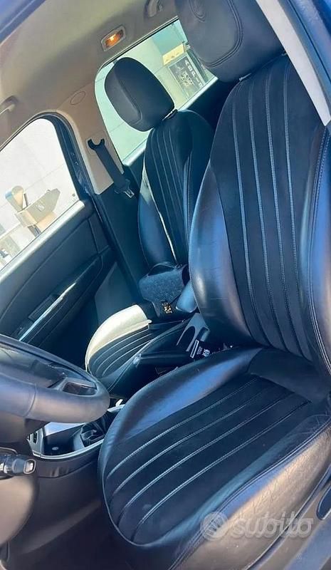 Usata Lancia Delta 120 CV (88 kW) 2012 Blu/azzurro Utilitaria