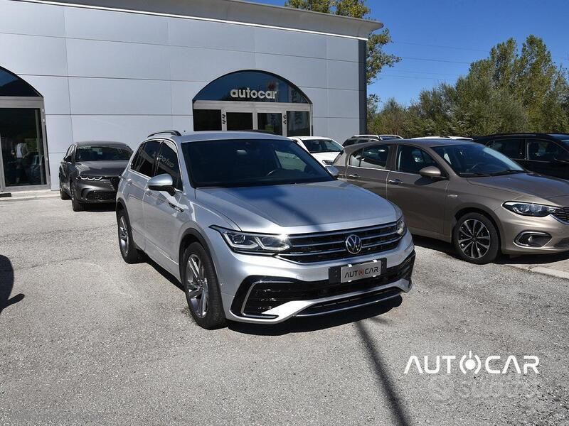 Argento Usata 2021 VW Tiguan R-line SUV | 26.500 € (Cara) - Immagine 1/4