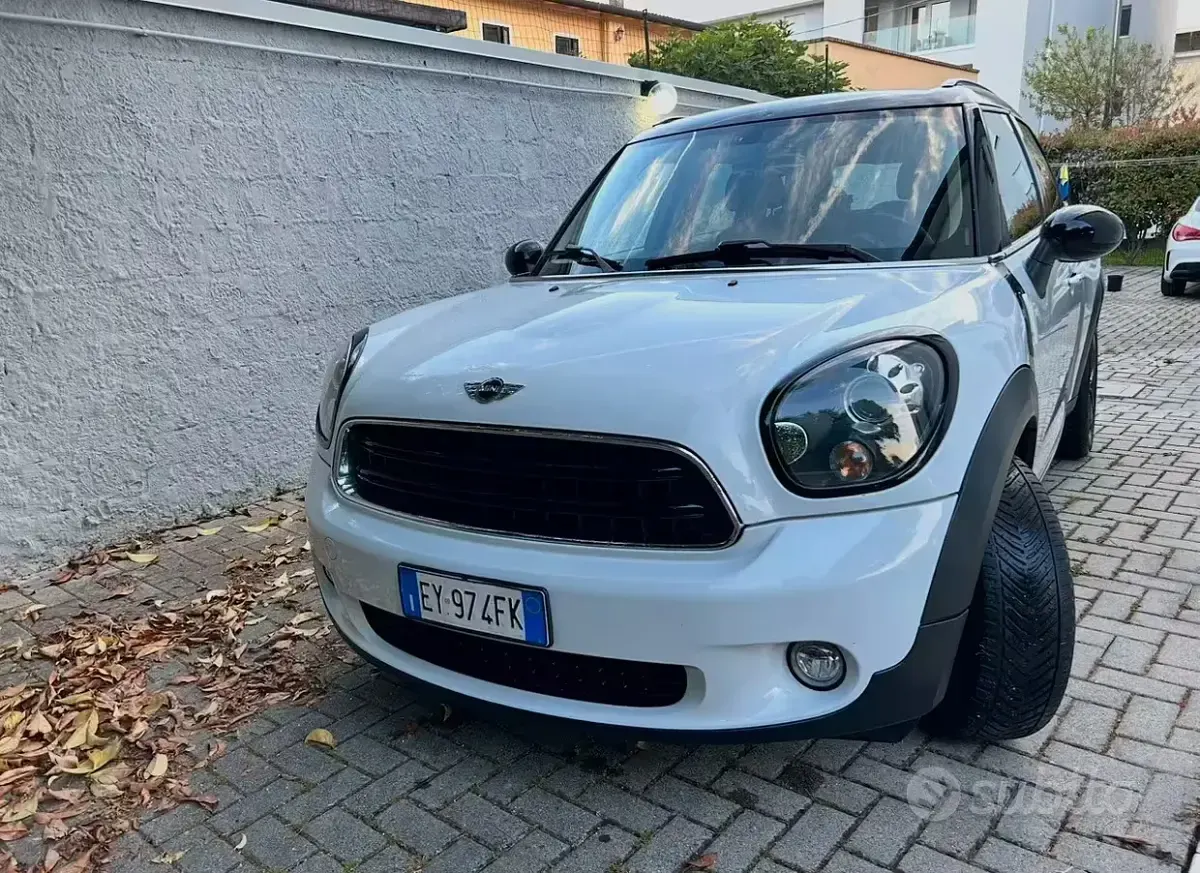 Usata Mini Countryman 111 CV (81 kW) 2014 Bianco SUV