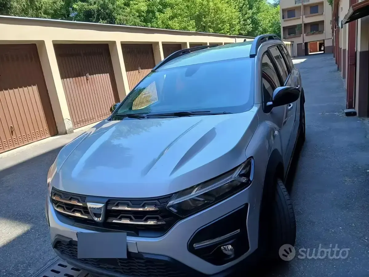 Usata Dacia Jogger 101 CV (74 kW) 2022 Grigio Monovolume