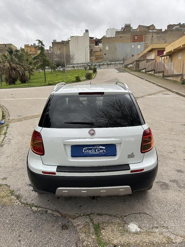 Usata Fiat Sedici 135 CV (99 kW) 2010 Bianco SUV