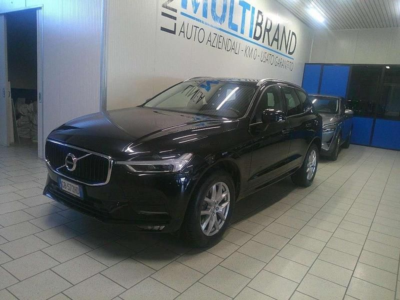 Usata Volvo XC60 Momentum 197 CV (144 kW) 2020 Nero metallizzato SUV