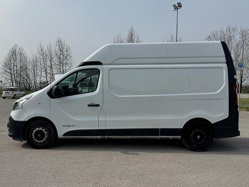 Usata Renault Trafic SE 120 CV (88 kW) 2016 Bianco Monovolume