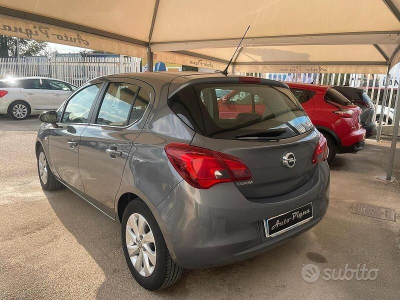 Usata Opel Corsa Cosmo 90 CV (66 kW) 2015 Grigio Berlina