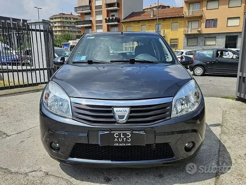 Usata Dacia Sandero Lauréate 75 CV (55 kW) 2009 Other Berlina
