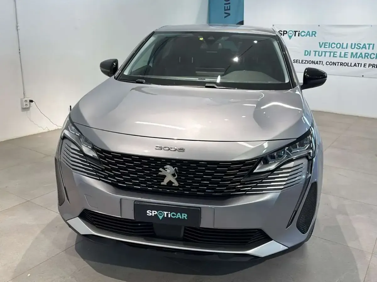 Usata Peugeot 3008 Allure 131 CV (96 kW) 2022 Grigio SUV