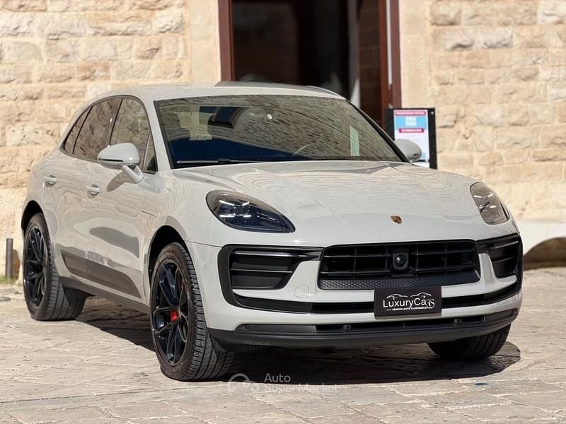 Usata Porsche Macan Turbo Sport 265 CV (194 kW) 2022 Grigio SUV