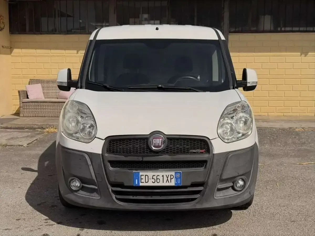 Usata Fiat Doblò 105 CV (77 kW) 2010 Other Monovolume