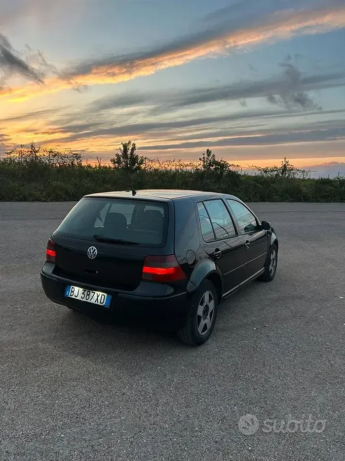 Usata VW Golf IV 110 CV (80 kW) 2000 Nero Berlina