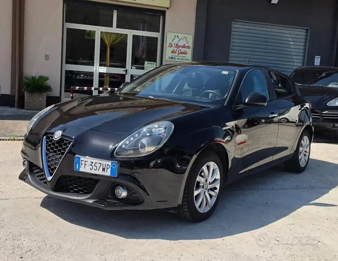 Usata Alfa Romeo Giulietta Super 120 CV (88 kW) 2016 Utilitaria