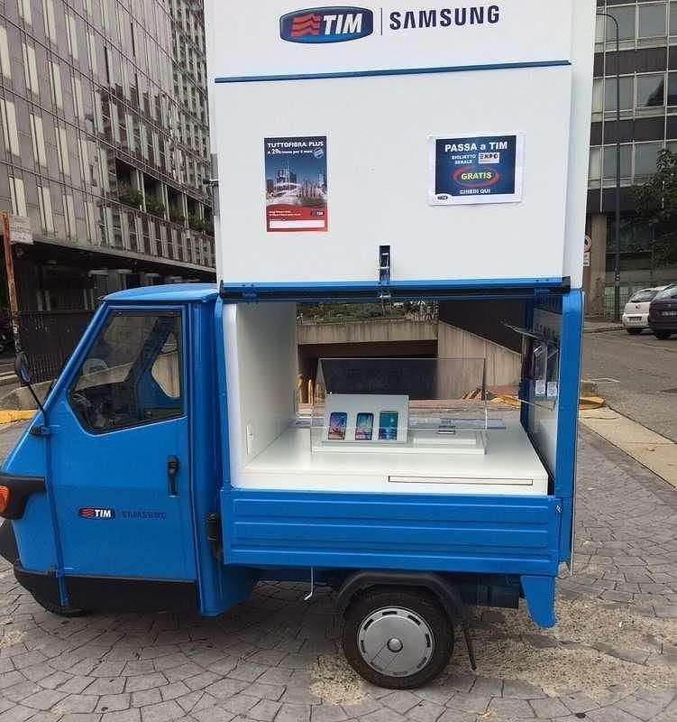Usata Piaggio APE 50 CV (36 kW) 2015 Blu/azzurro Furgone
