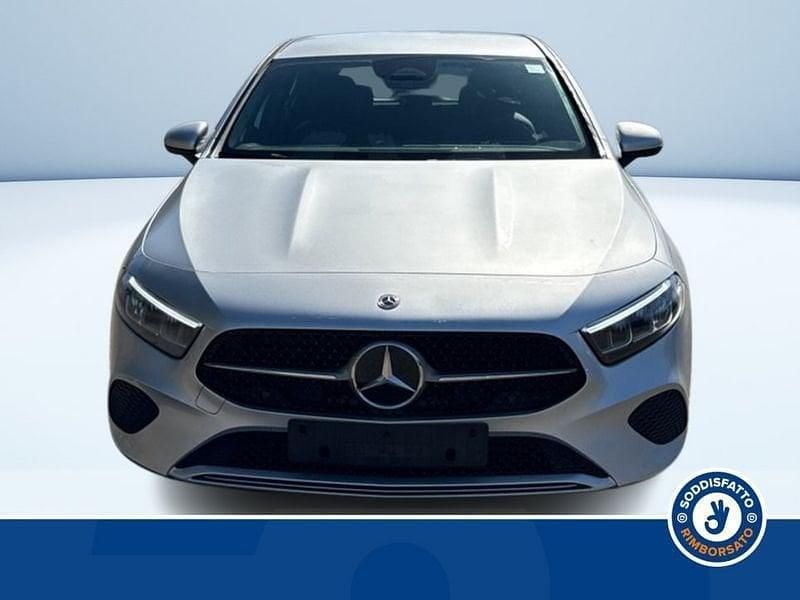 Usata Mercedes A180 Advanced Plus 116 CV (85 kW) 2024 Argento metallizzato Berlina