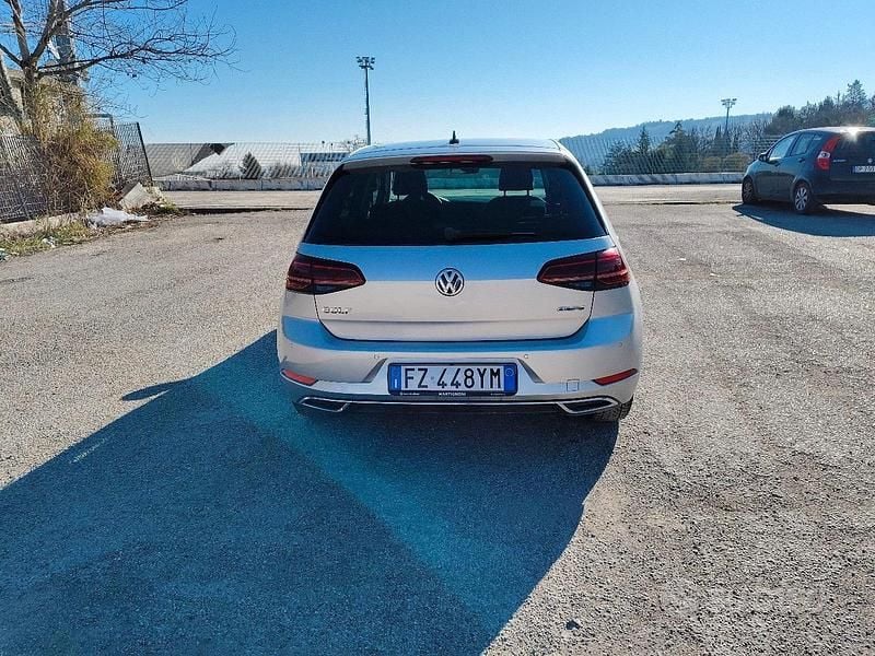 Usata VW Golf VIII 2020 Grigio Utilitaria