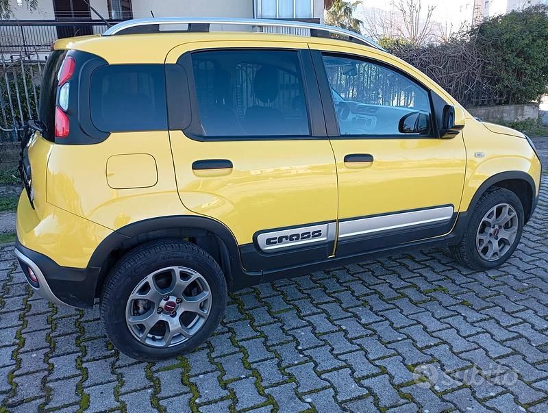 Usata Fiat Panda Cross Cross 95 CV (69 kW) 2015 Giallo Utilitaria