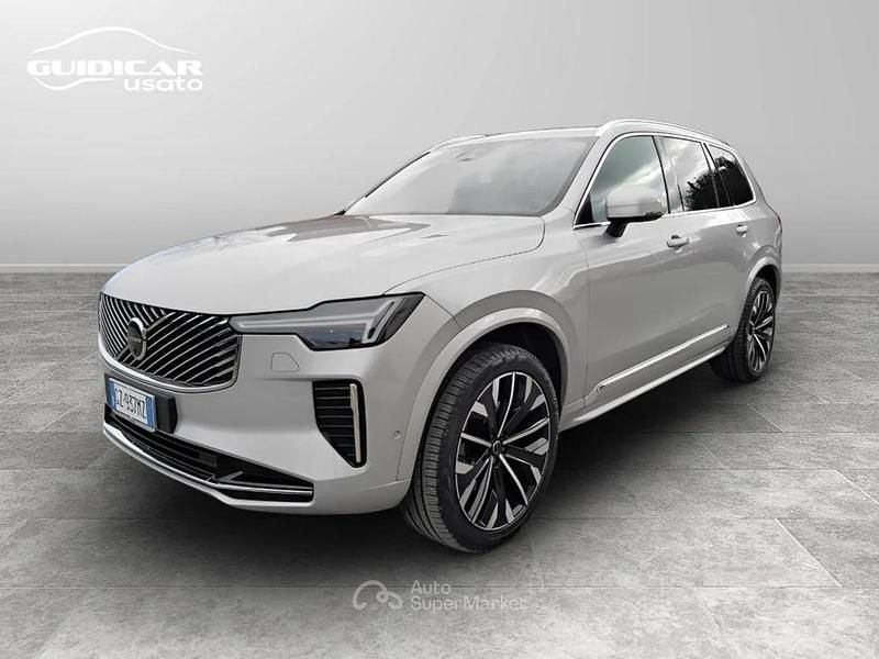 Usata Volvo XC90 Plus 250 CV (183 kW) 2025 Argento SUV