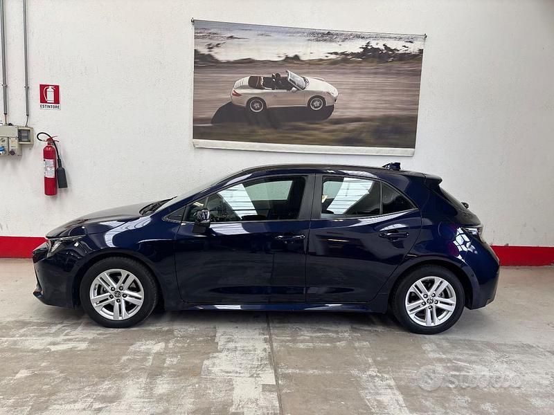 Usata Toyota Corolla Business Edition 98 CV (72 kW) 2022 Blu Berlina